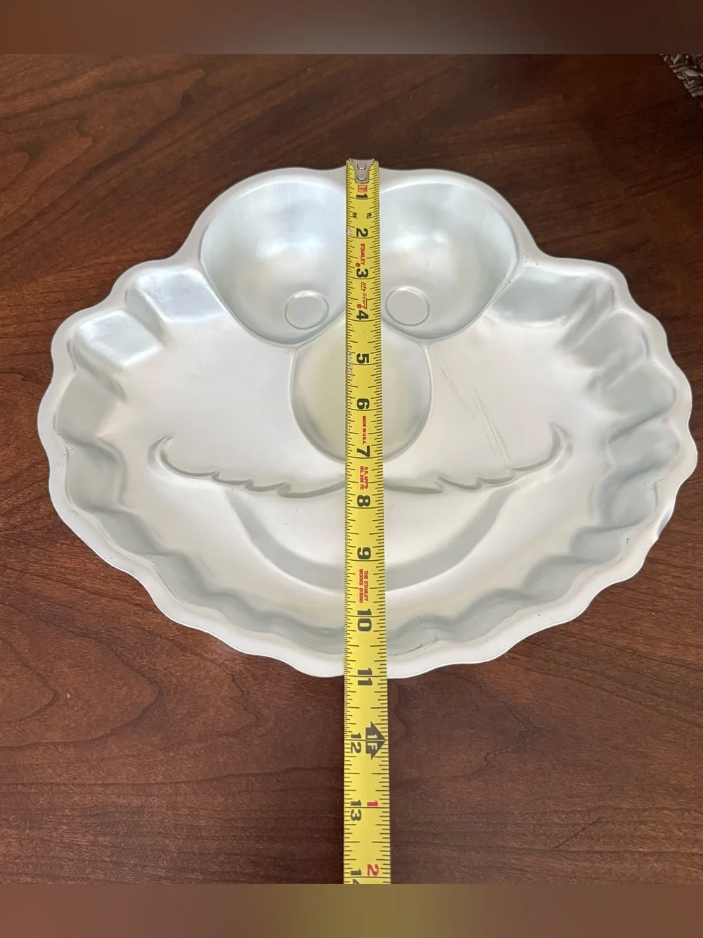 2002 Wilton Cake Pan Sesame Street Elmo Face (model 2105-3461)